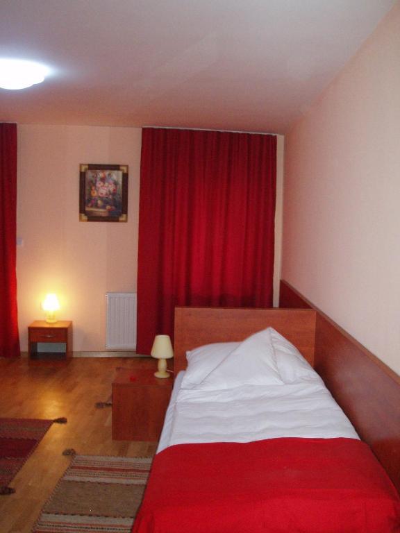 Hotel Jezero Сараево Экстерьер фото